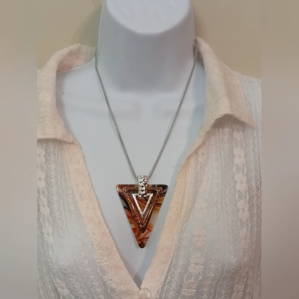 Triangular Pendant Necklace with Multicolor Design - Picture 3 of 5